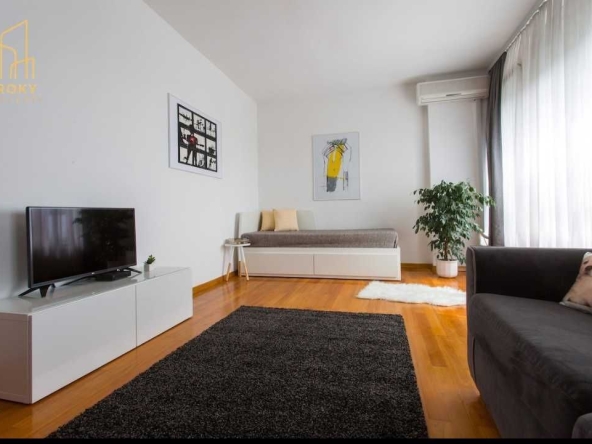 Дава се под наем Двустаен апартамент в София, Света Троица - 58 кв.м за 550 € - Снимка #1