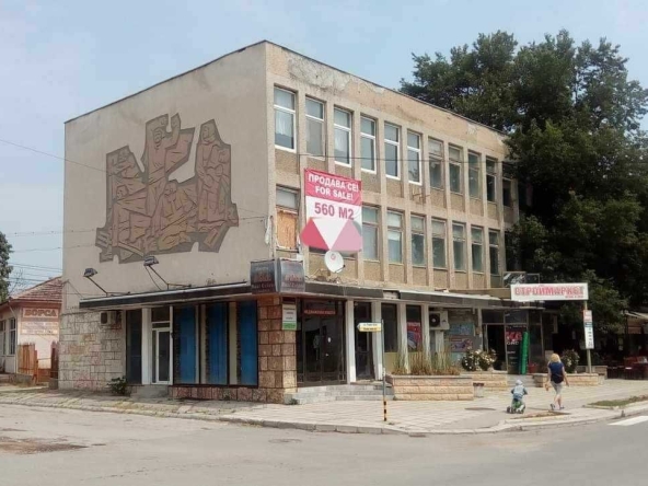 Промишлена сграда в Шабла - 566 кв.м за 166 €/кв.м - Снимка #1