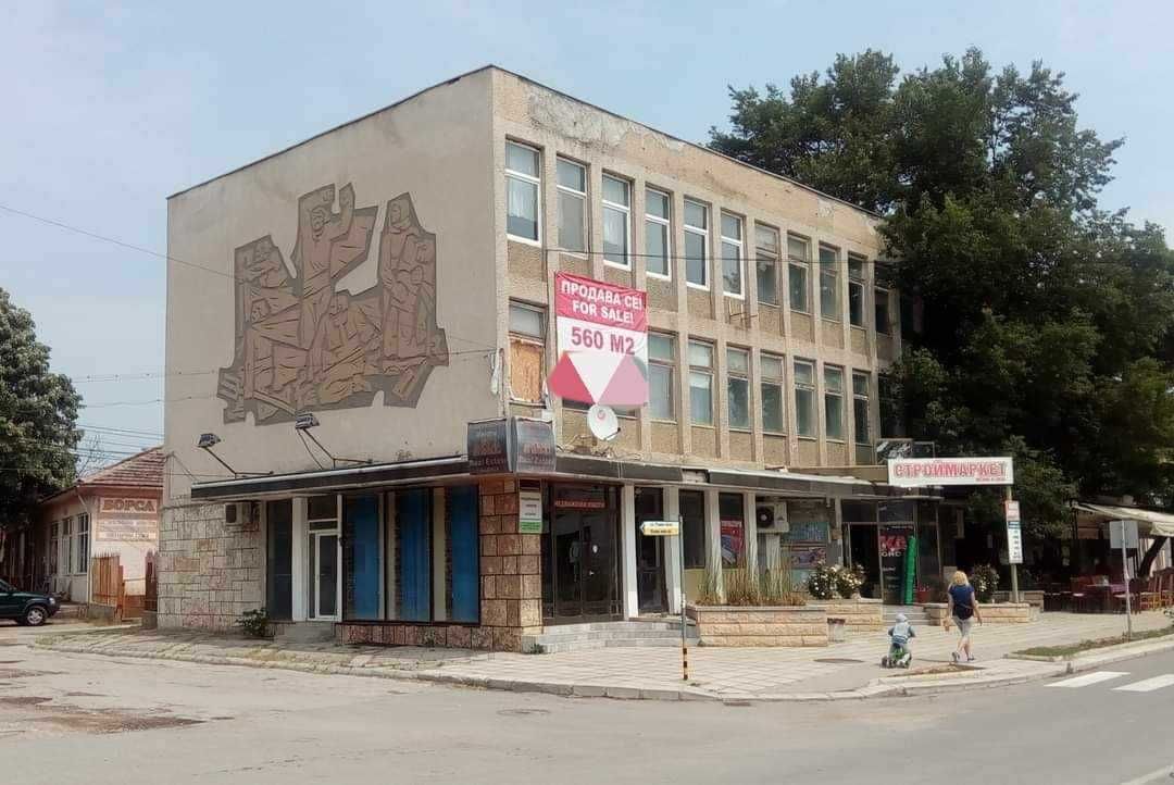 Промишлена сграда в Шабла - 566 кв.м за 166 €/кв.м - Снимка #1