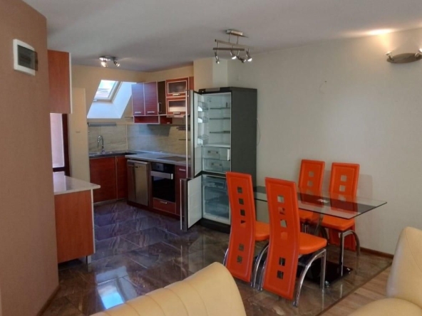 Тристаен апартамент в Пловдив, Мараша - 200 кв.м за 1150 €/кв.м - Снимка #1