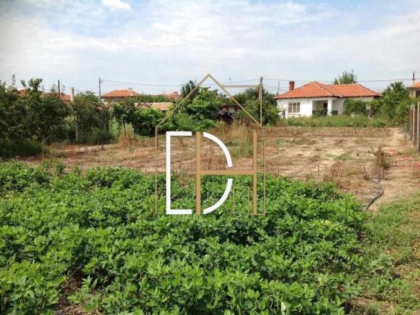 Парцел в с. Скутаре, Област Пловдив - 1082 кв.м за 70 €/кв.м - Снимка #1