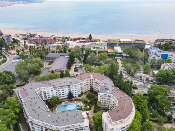 Двустаен апартамент в к.к. Слънчев бряг - 62 кв.м за 782 €/кв.м - Снимка #1