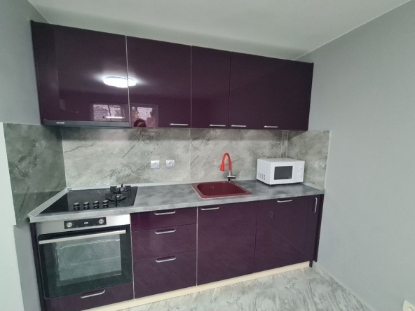 Дава се под наем Двустаен апартамент в Пловдив, Коматево - 70 кв.м за 433.5 € - Снимка #1