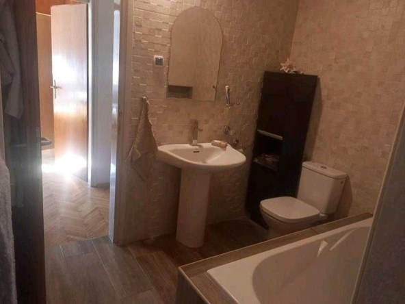 Дава се под наем Двустаен апартамент в София, Зона Б-5 - 56 кв.м за 663 € - Снимка #1