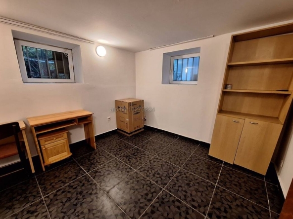 Дава се под наем  в София, Център - 16 кв.м за 209.1 € - Снимка #1