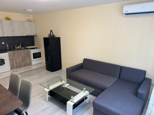 Дава се под наем Двустаен апартамент в Пловдив, Център - 65 кв.м за 378.93 € - Снимка #1