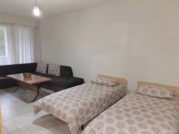 Дава се под наем Двустаен апартамент в Перник, Монте Карло - 60 кв.м за 306 € - Снимка #1