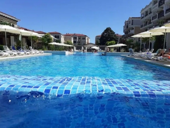 Дава се под наем Двустаен апартамент в Созопол - 57 кв.м за 91.8 € - Снимка #1