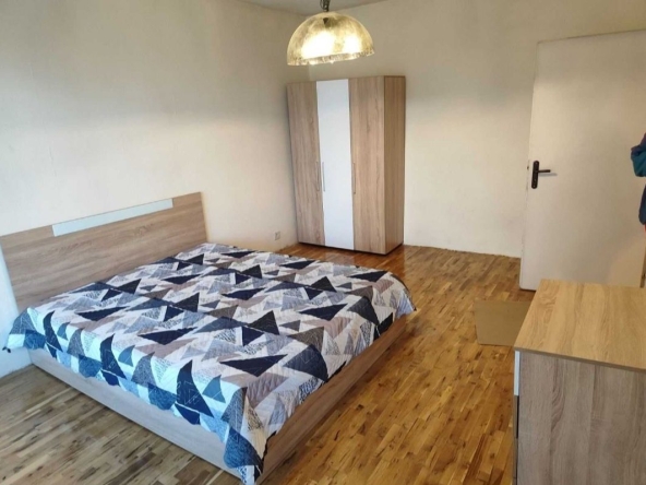 Дава се под наем Двустаен апартамент в София, Полигона - 70 кв.м за 612 € - Снимка #1