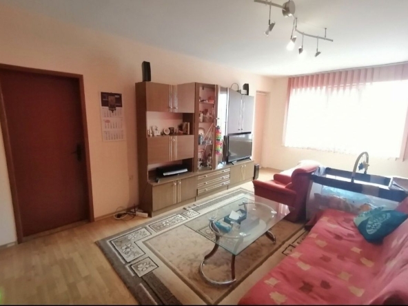 Двустаен апартамент в Бургас, Славейков - 60 кв.м за 1250 €/кв.м - Снимка #1