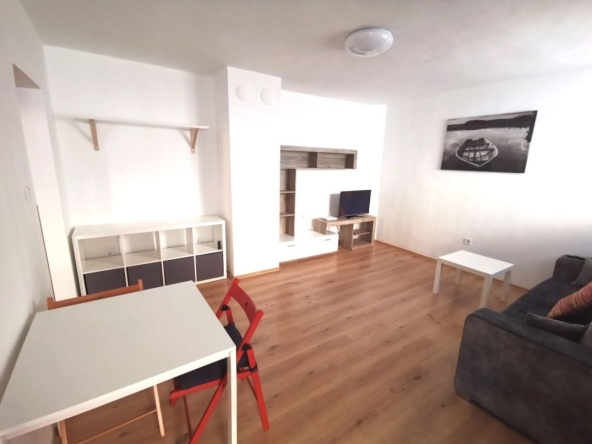 Дава се под наем Двустаен апартамент в Варна, Спортна зала - 58 кв.м за 382.5 € - Снимка #1