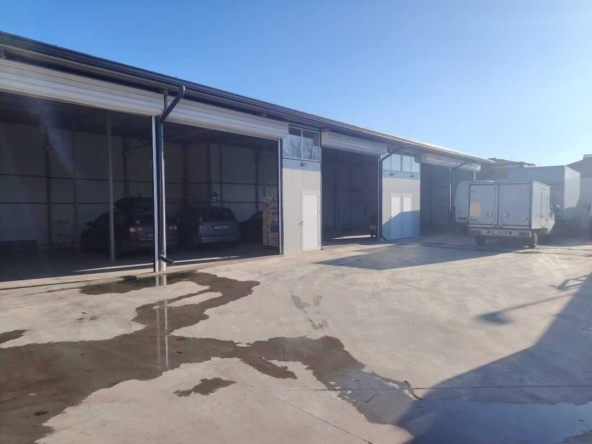 Дава се под наем Склад в Варна, Западна промишлена зона - 200 кв.м за 2100 € - Снимка #1