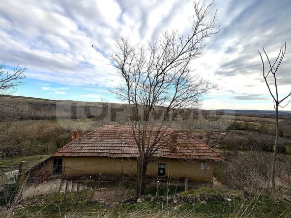 Къща в с. Джулюница, Област Русе - 160 кв.м за 75 €/кв.м - Снимка #1