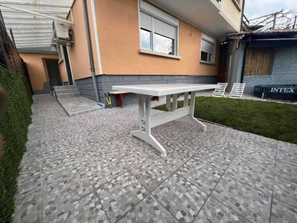 Етаж от къща в Велико Търново, Акация - 80 кв.м за 1494 €/кв.м - Снимка #1