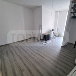 Дава се под наем Магазин в Варна, Колхозен пазар - 100 кв.м за 765 € - Снимка #1