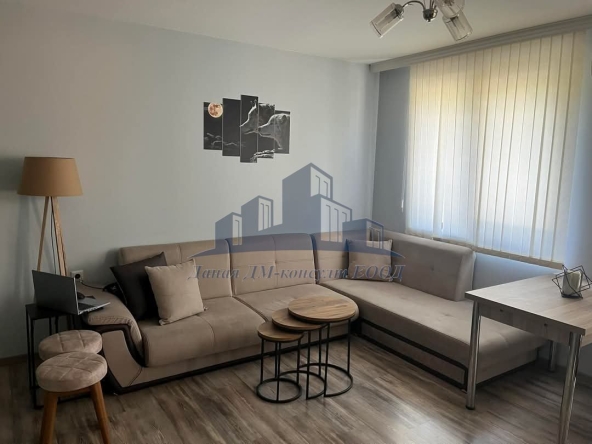 Дава се под наем Двустаен апартамент в Шумен, Гривица - 63 кв.м за 331.5 € - Снимка #1