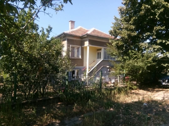 Къща в с. Бела Рада, Област Видин - 120 кв.м за 388 €/кв.м - Снимка #1