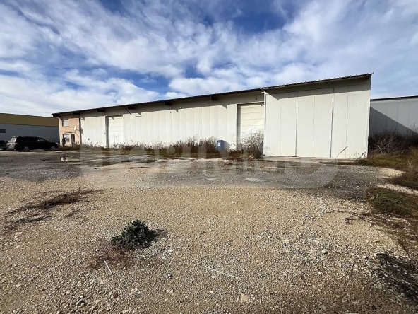 Склад в Добрич, Промишлена зона - Север - 541 кв.м за 832 €/кв.м - Снимка #1