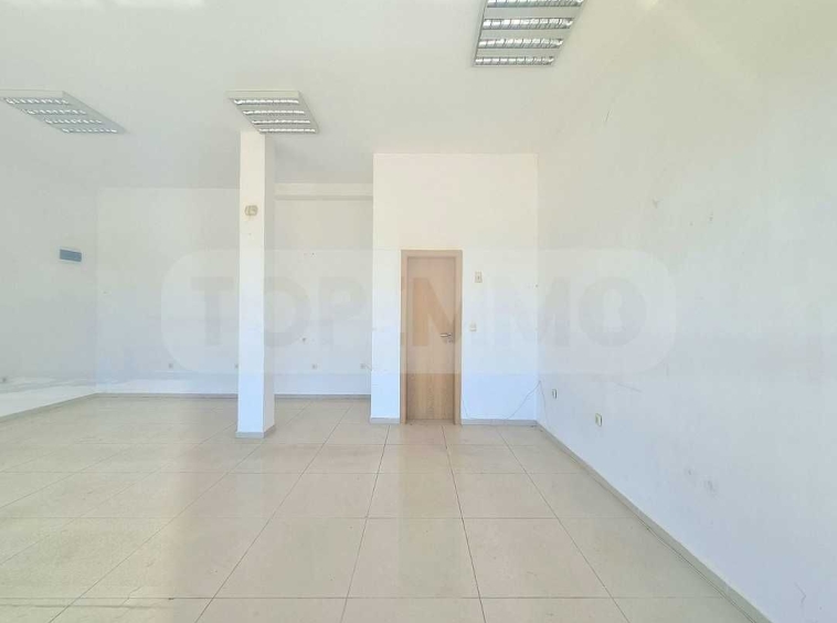 Дава се под наем Магазин в Варна, Галата - 35 кв.м за 306 € - Снимка #1