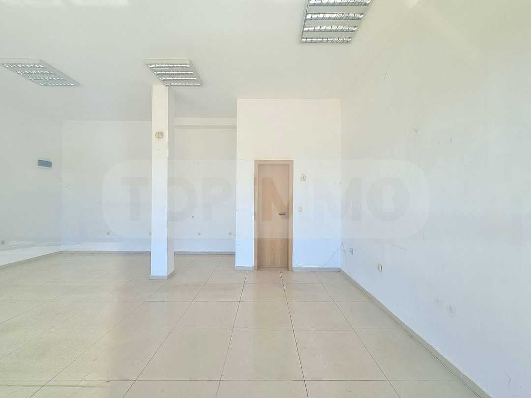 Дава се под наем Магазин в Варна, Галата - 35 кв.м за 306 € - Снимка #1