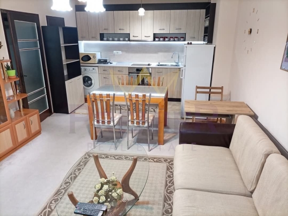 Дава се под наем Двустаен апартамент в Варна, Базар Левски - 63 кв.м за 510 € - Снимка #1