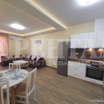 Дава се под наем Тристаен апартамент в Пловдив, Център - 120 кв.м за 663 € - Снимка #1