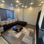 Дава се под наем Двустаен апартамент в Бургас, Славейков - 70 кв.м за 561 € - Снимка #1