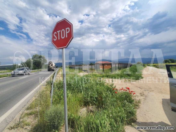 Парцел в Пловдив, Прослав - 2584 кв.м за 12 €/кв.м - Снимка #1