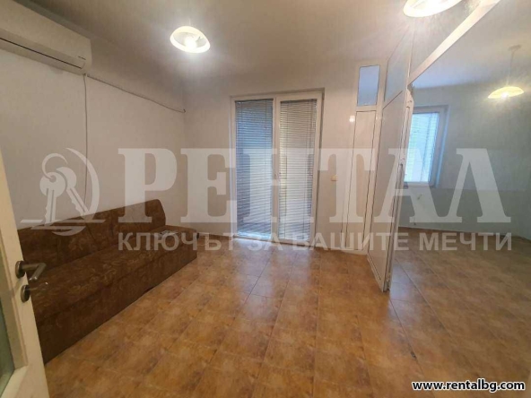 Дава се под наем Офис в Пловдив, Център - 65 кв.м за 450 € - Снимка #1