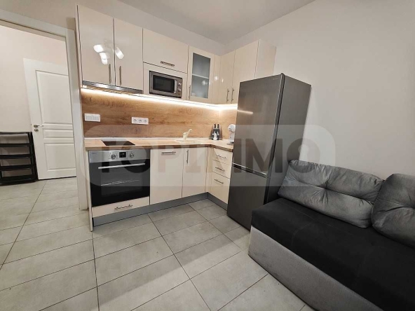 Дава се под наем Двустаен апартамент в Варна, Център - 64 кв.м за 850 € - Снимка #1