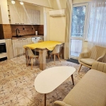 Дава се под наем Тристаен апартамент в Варна, Спортна зала - 90 кв.м за 698.19 € - Снимка #1