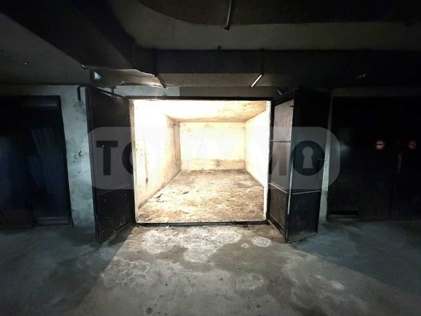 Дава се под наем Гараж / Паркомясто в Варна, Зимно кино Тракия - 20 кв.м за 129.54 € - Снимка #1