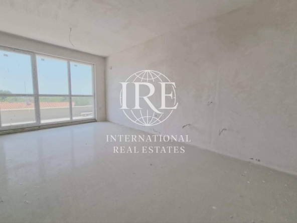 Тристаен апартамент в Варна, Левски - 102 кв.м за 1089 €/кв.м - Снимка #1