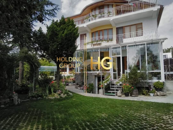 Къща в к.к. Св.Св. Константин и Елена - 350 кв.м за 755 €/кв.м - Снимка #1