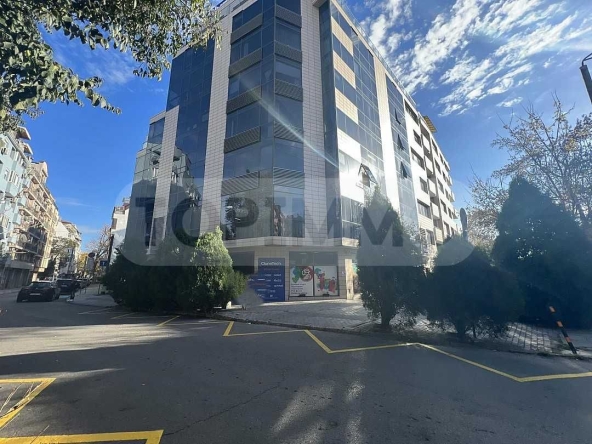 Офис в Варна, Операта - 47 кв.м за 1522 €/кв.м - Снимка #1
