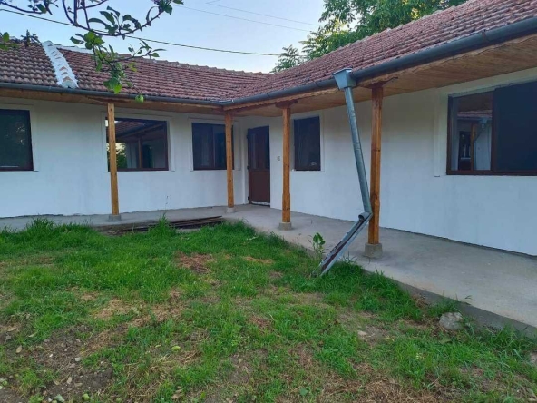 Къща в с. Хотница, Област Велико Търново - 110 кв.м за 419 €/кв.м - Снимка #1