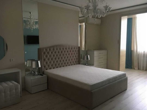 Дава се под наем Тристаен апартамент в Пловдив, Христо Смирненски - 120 кв.м за 448.8 € - Снимка #1