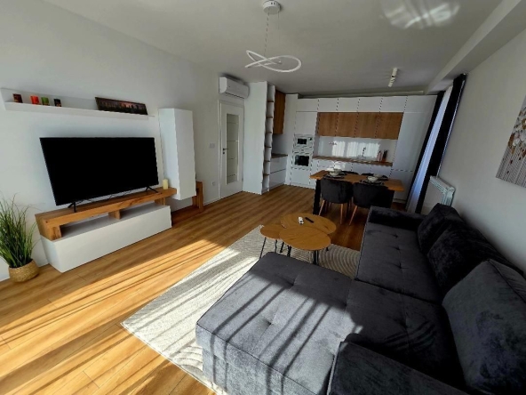 Дава се под наем Тристаен апартамент в София, Полигона - 115 кв.м за 1095.99 € - Снимка #1