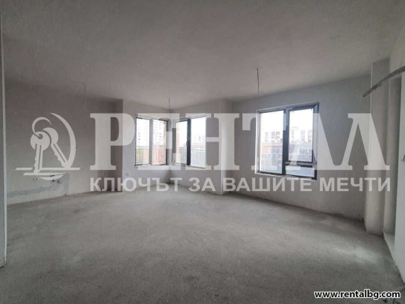 Тристаен апартамент в Пловдив, Център - 105 кв.м за 1142 €/кв.м - Снимка #1