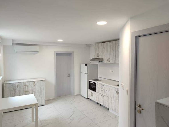 Дава се под наем Тристаен апартамент в София, Бъкстон - 65 кв.м за 750 € - Снимка #1