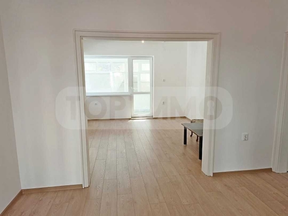 Дава се под наем Офис в Варна, Гръцка махала - 100 кв.м за 1097.01 € - Снимка #1