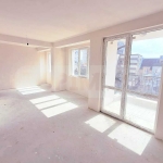 Тристаен апартамент в Варна, Колхозен пазар - 137 кв.м за 968 €/кв.м - Снимка #1