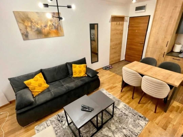 Дава се под наем Едностаен апартамент в Пловдив, Център - 40 кв.м за 248.88 € - Снимка #1