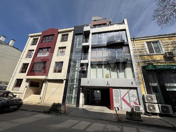 Офис в Варна, ЖП Гара - 25 кв.м за 1530 €/кв.м - Снимка #1