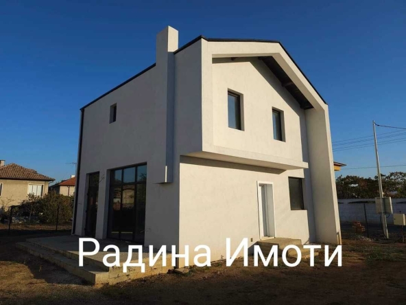 Къща в с. Добровница, Област Пазарджик - 138 кв.м за 718 €/кв.м - Снимка #1