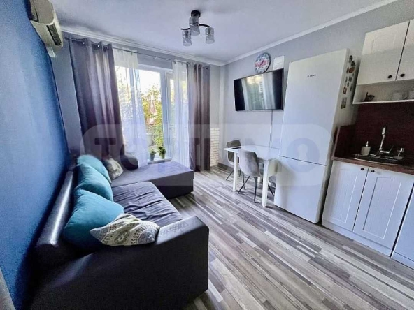 Дава се под наем Двустаен апартамент в Варна, м-т Прибой - 56 кв.м за 382.5 € - Снимка #1