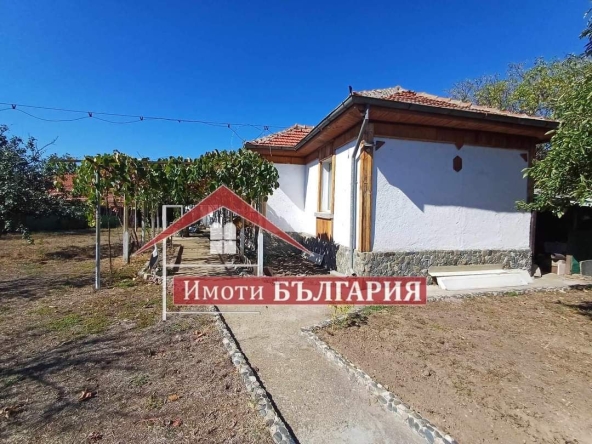 Къща в с. Долна махала, Област Пловдив - 163 кв.м за 424 €/кв.м - Снимка #1