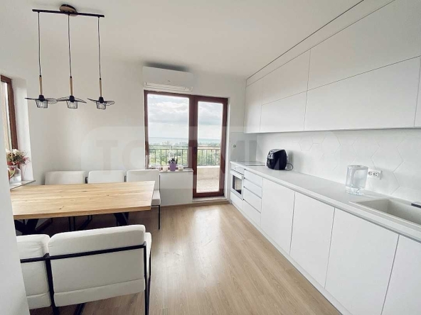 Двустаен апартамент в к.к. Св.Св. Константин и Елена - 70 кв.м за 2415 €/кв.м - Снимка #1