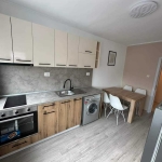 Дава се под наем Тристаен апартамент в Добрич, ЖП Гара - 80 кв.м за 306 € - Снимка #1