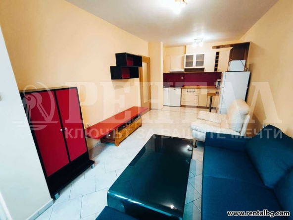 Дава се под наем Двустаен апартамент в Пловдив, Център - 60 кв.м за 438.6 € - Снимка #1